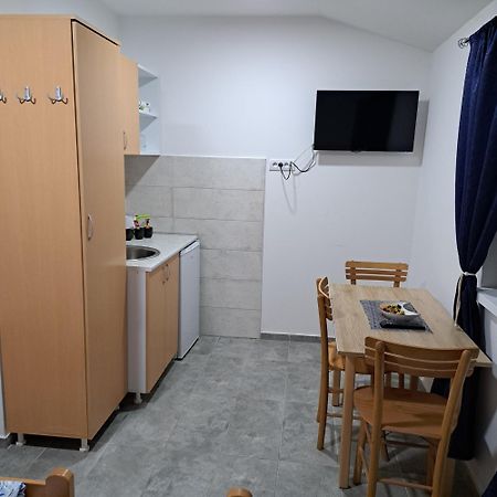 Libero Apartmani Surčin Kültér fotó