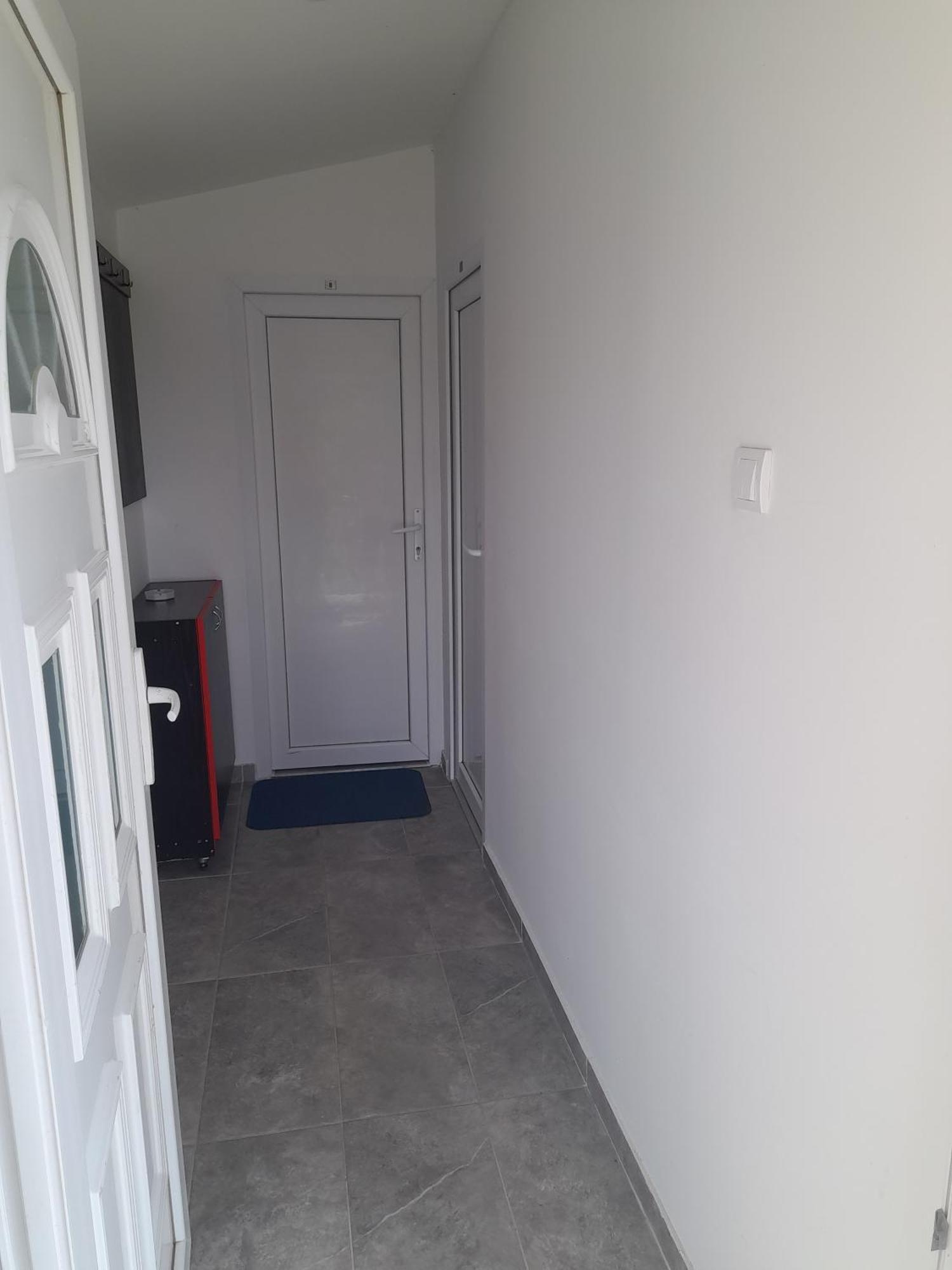 Libero Apartmani Surčin Kültér fotó