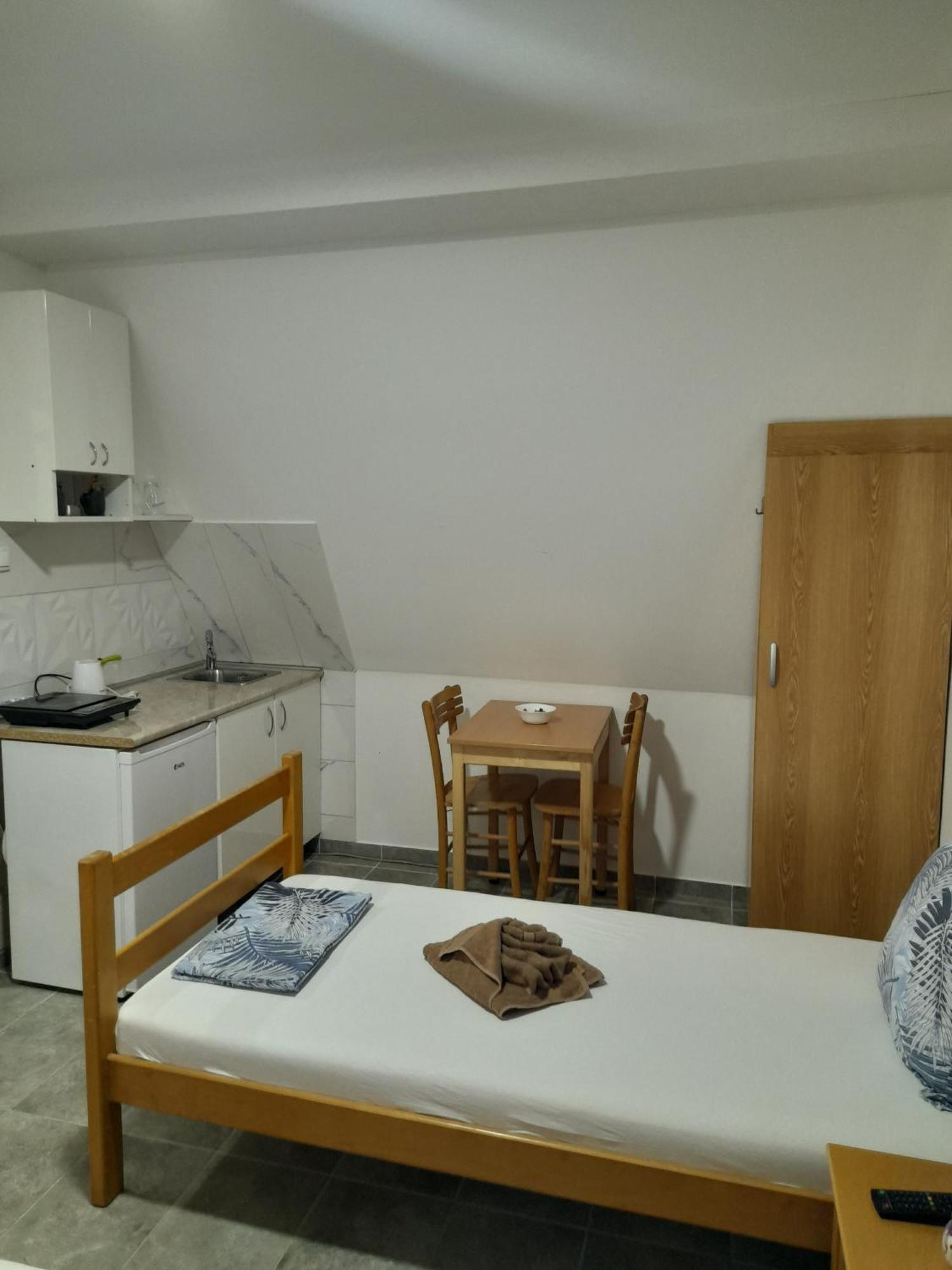 Libero Apartmani Surčin Kültér fotó