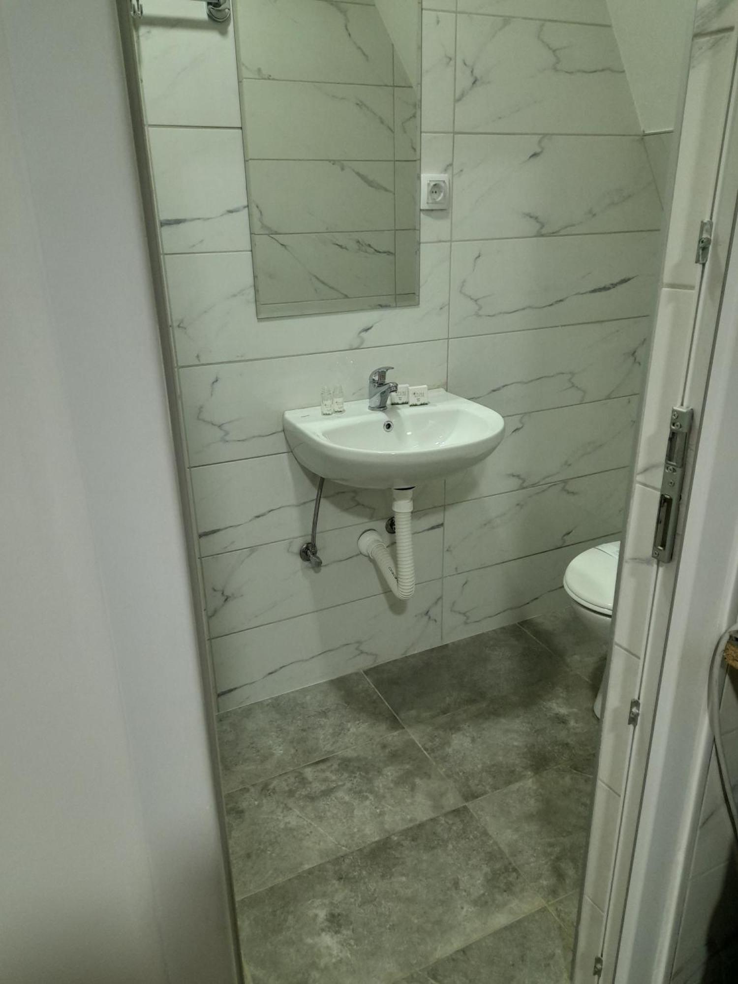 Libero Apartmani Surčin Kültér fotó