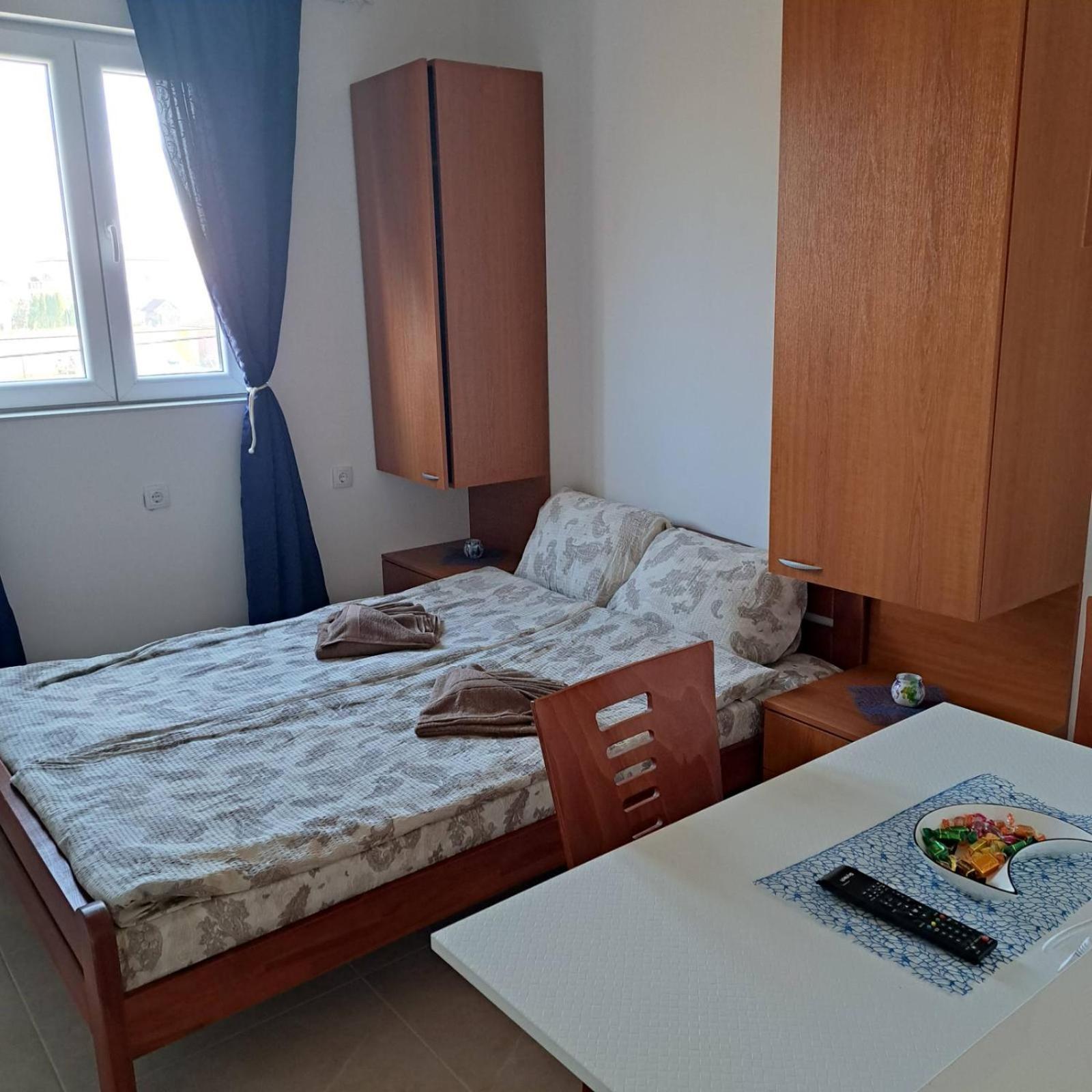 Libero Apartmani Surčin Szoba fotó