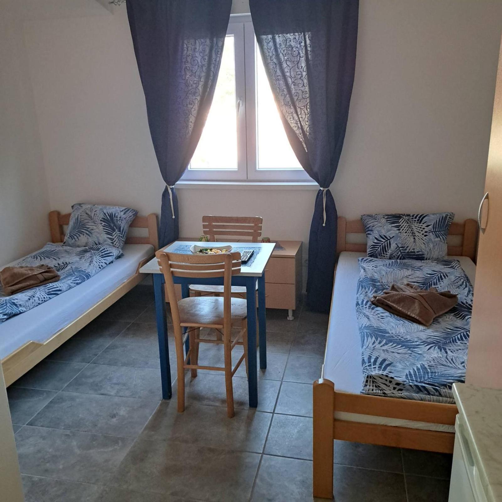 Libero Apartmani Surčin Szoba fotó
