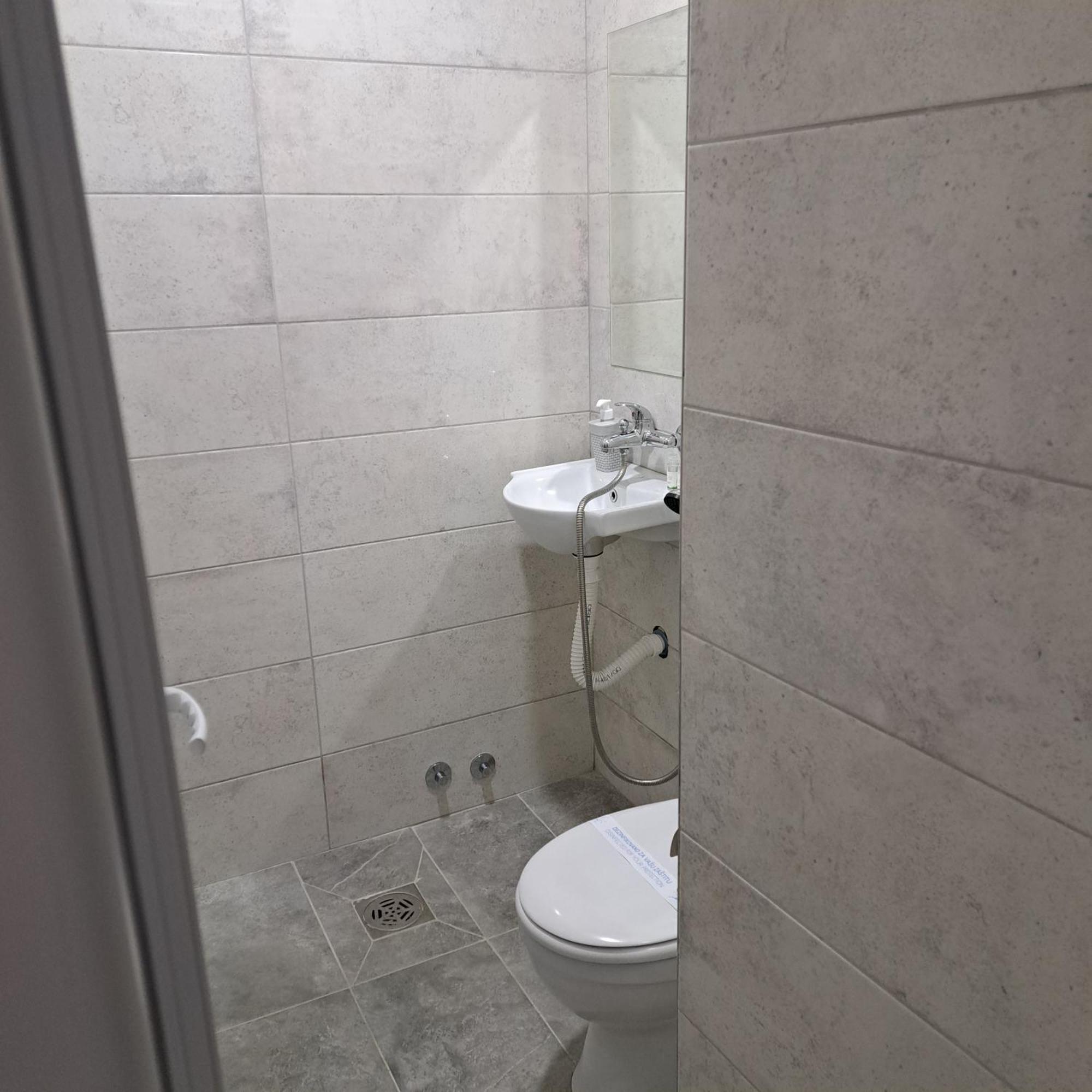 Libero Apartmani Surčin Kültér fotó